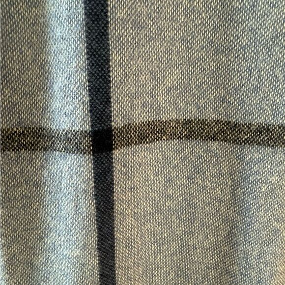 Colombo 100% Cashmere Scarf Blue Gray Windowpane Italy Fringe 72x25”) - Picture 7 of 11